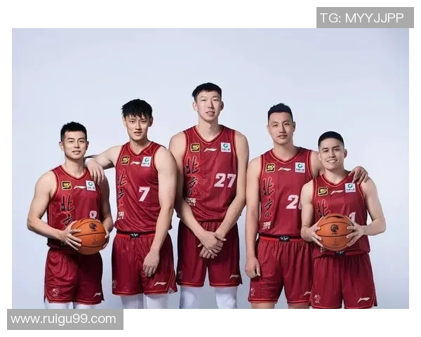 浙江广厦与北京首钢季前赛精彩对决展现篮球魅力与团队精神